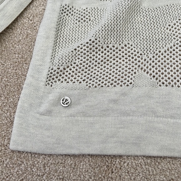 Lululemon Sleeve Wrap - Picture 4 of 4